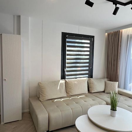 "Apollo" - Domki, Apartamenty I Pokoje Z Klimatyzacja Krynica Morska Exterior photo