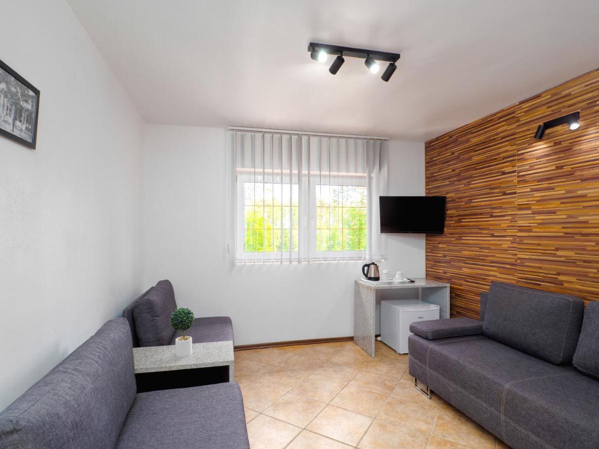 "Apollo" - Domki, Apartamenty I Pokoje Z Klimatyzacja Krynica Morska Exterior photo
