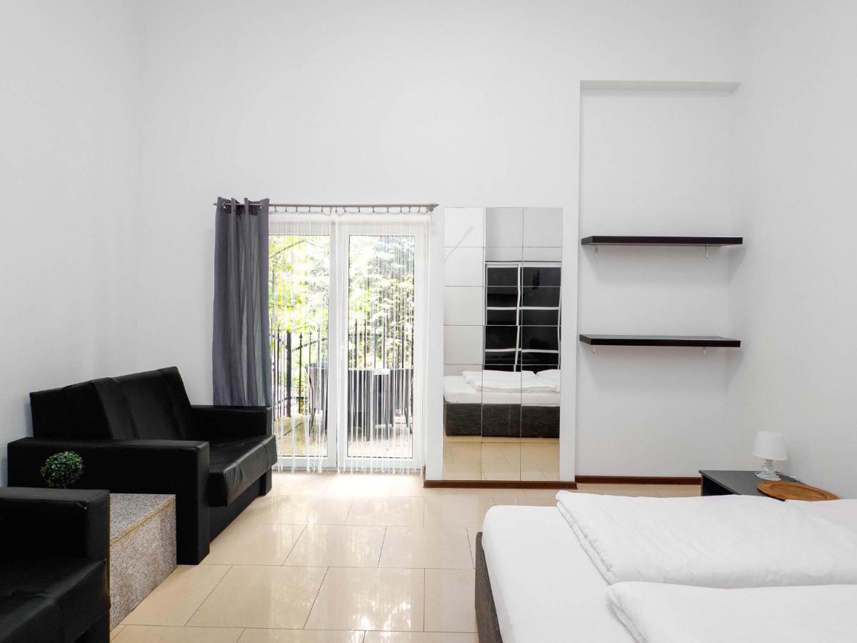"Apollo" - Domki, Apartamenty I Pokoje Z Klimatyzacja Krynica Morska Exterior photo