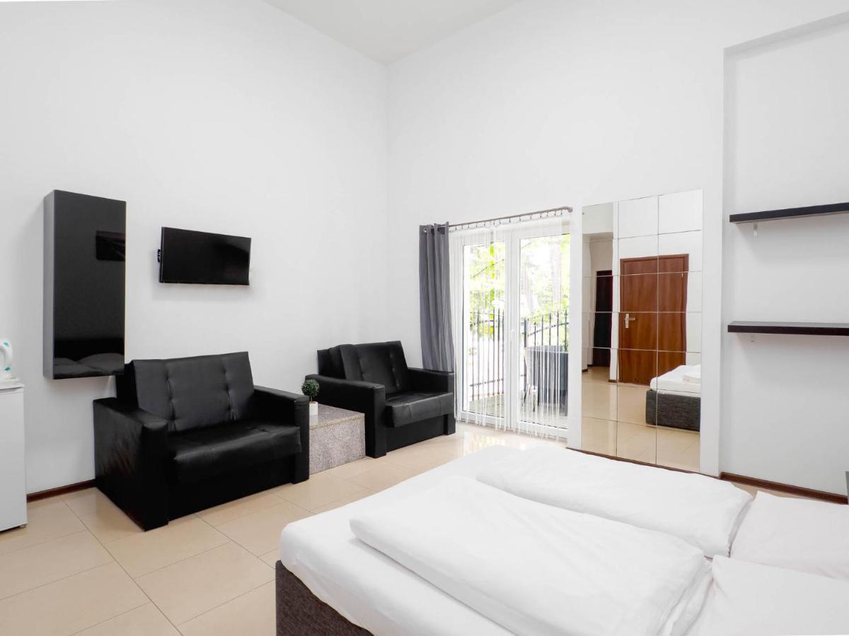 "Apollo" - Domki, Apartamenty I Pokoje Z Klimatyzacja Krynica Morska Exterior photo