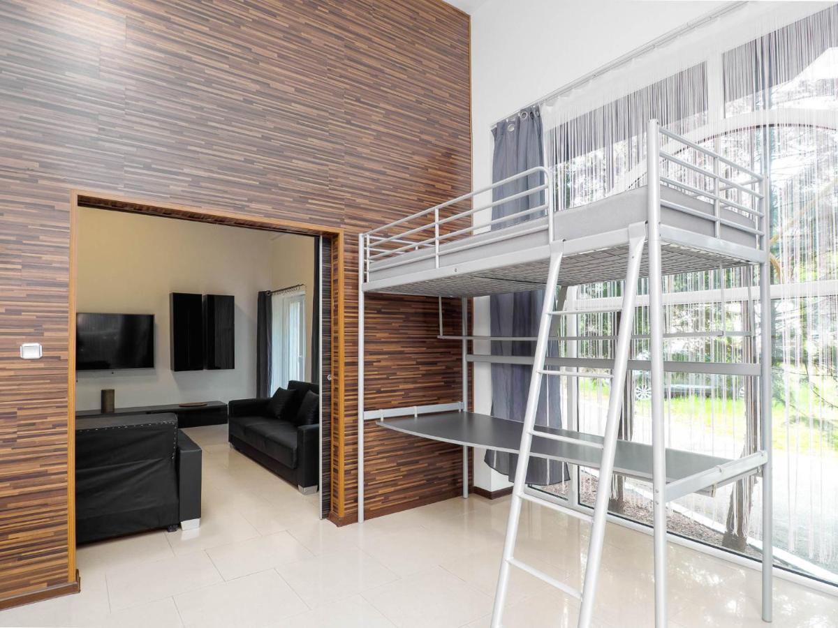"Apollo" - Domki, Apartamenty I Pokoje Z Klimatyzacja Krynica Morska Exterior photo