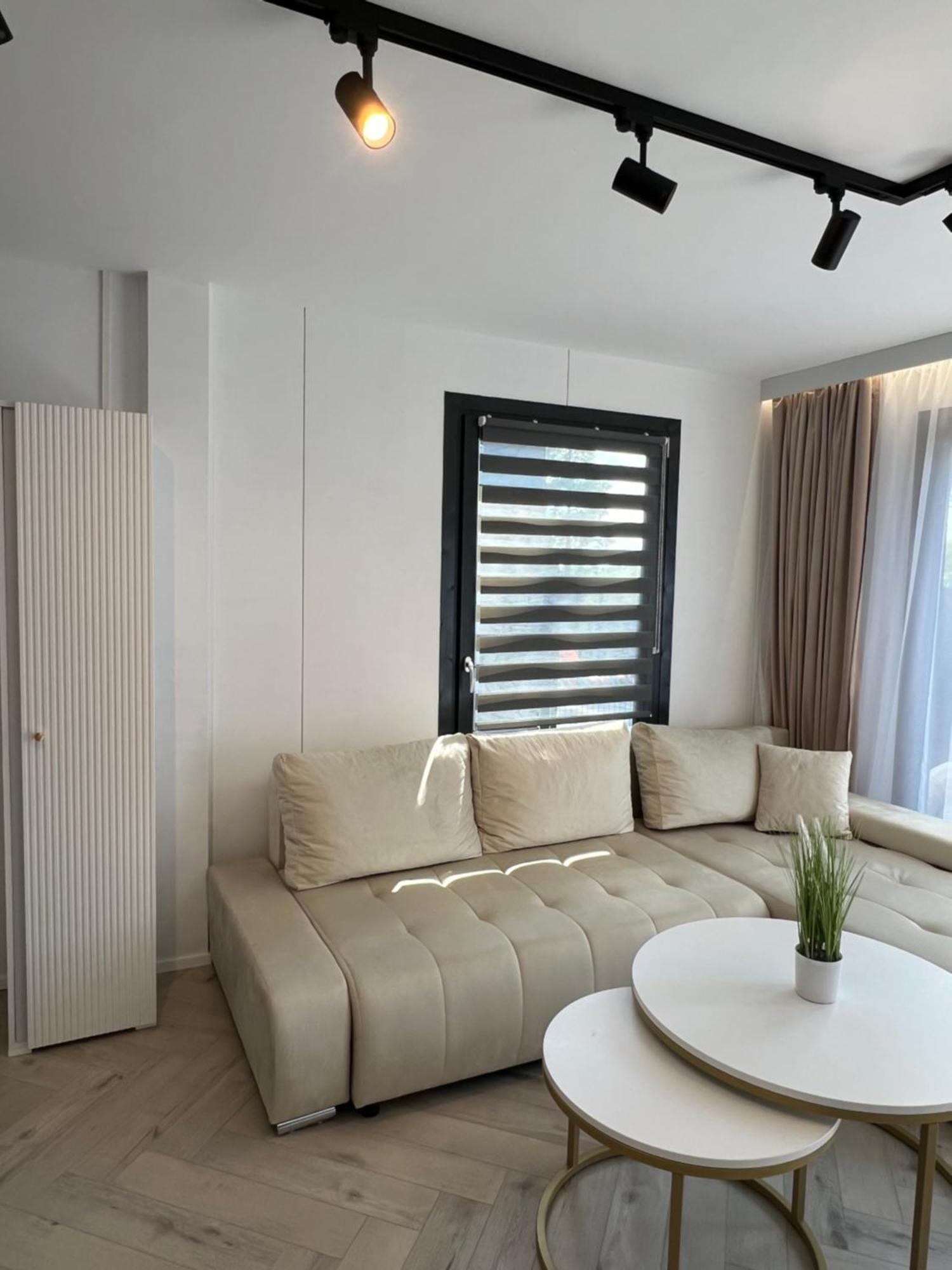 "Apollo" - Domki, Apartamenty I Pokoje Z Klimatyzacja Krynica Morska Exterior photo